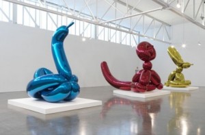 Jeff-Koons-installation-view-c-Jeff-Koons.-Courtesy-Gagosian-Gallery.-Photography-by-Robert-McKeever-2-440x289