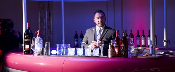 Cocktail, Barman italiano si aggiudica il Martini Grand Prix 2015